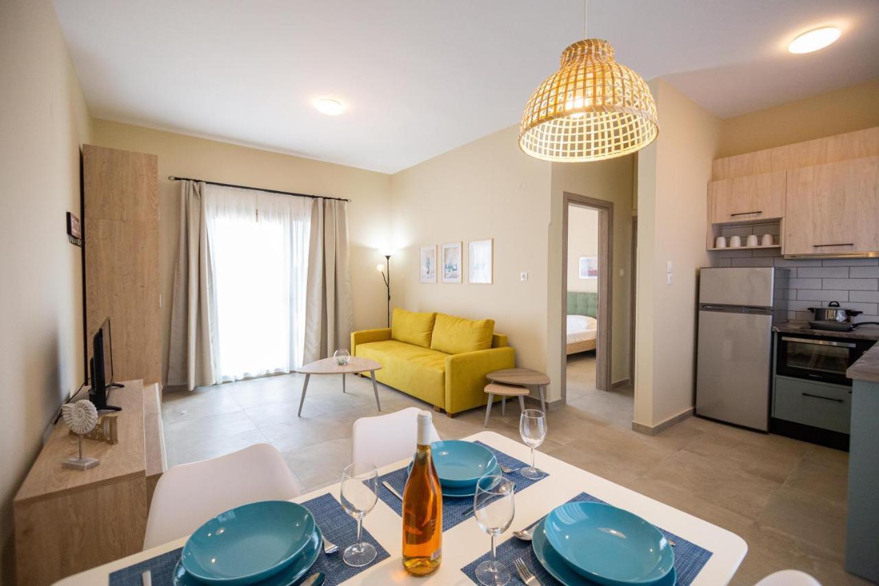 Varkes Suites 1 Nea Poteidaia Buitenkant foto